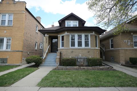 Photo of 2955 N LOTUS Avenue, Chicago, IL 60641 (MLS # 12612748)