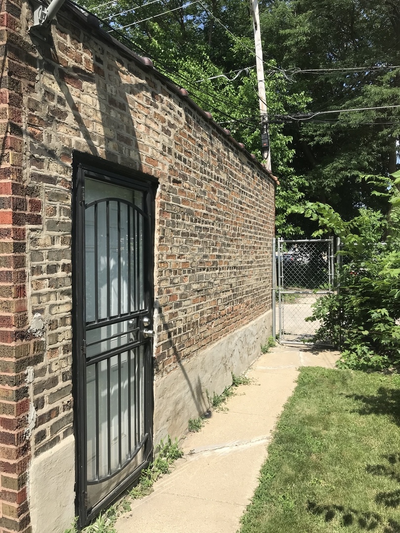 101 W 76th Street, CHICAGO, IL 60620 — MLS #10000573 — photo 7 of 12