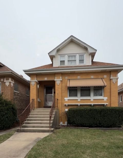 Photo of 2442 CLARENCE Avenue, Berwyn, IL 60402 (MLS # 12479392)