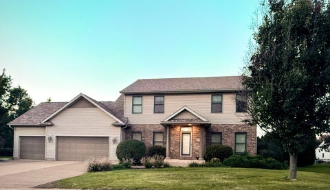 Photo of 102 E Sapphire Lane, Long Grove, IA 52756 (MLS # 12780343)