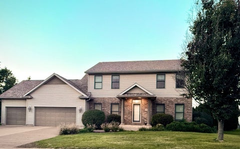 Photo of 102 E Sapphire Lane, Long Grove, IA 52756 (MLS # 12780343)