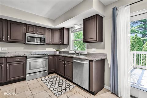 Tiny photo for 425 W Gartner Road, Naperville, IL 60540 (MLS # 12502814)