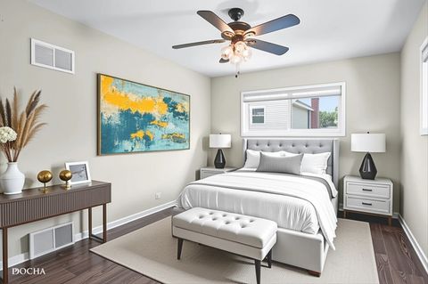 Tiny photo for 425 W Gartner Road, Naperville, IL 60540 (MLS # 12502814)