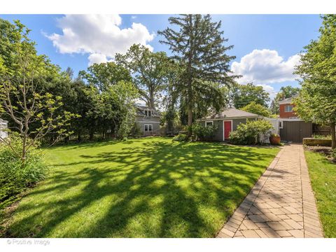 Tiny photo for 809 Elmwood Avenue, Wilmette, IL 60091 (MLS # 12598976)