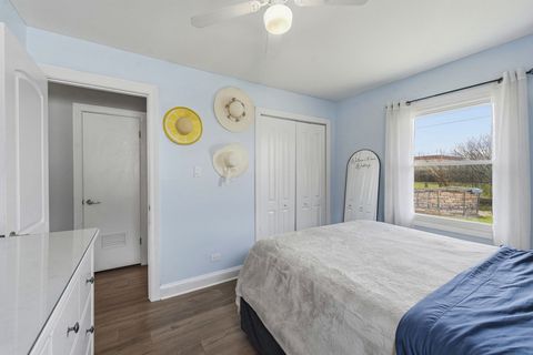 Tiny photo for 441 Walnut Lane, Elk Grove Village, IL 60007 (MLS # 12611910)