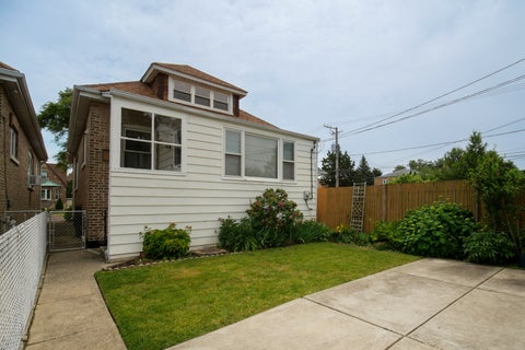 Tiny photo for 2820 N Mont Clare Avenue, Chicago, IL 60634 (MLS # 12674639)