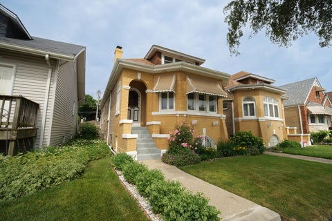 Tiny photo for 2820 N Mont Clare Avenue, Chicago, IL 60634 (MLS # 12674639)