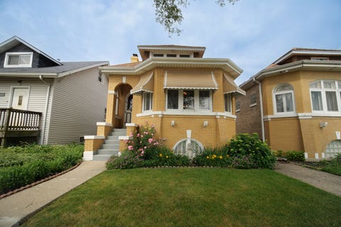 Photo of 2820 N Mont Clare Avenue, Chicago, IL 60634 (MLS # 12674639)