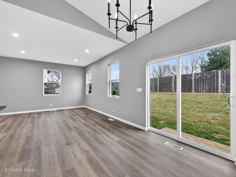 Tiny photo for 1390 N Merrimac Lane, Hanover Park, IL 60133 (MLS # 12542973)