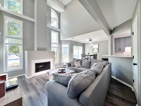 Tiny photo for 730 Hamilton Circle, Schaumburg, IL 60194 (MLS # 12533949)