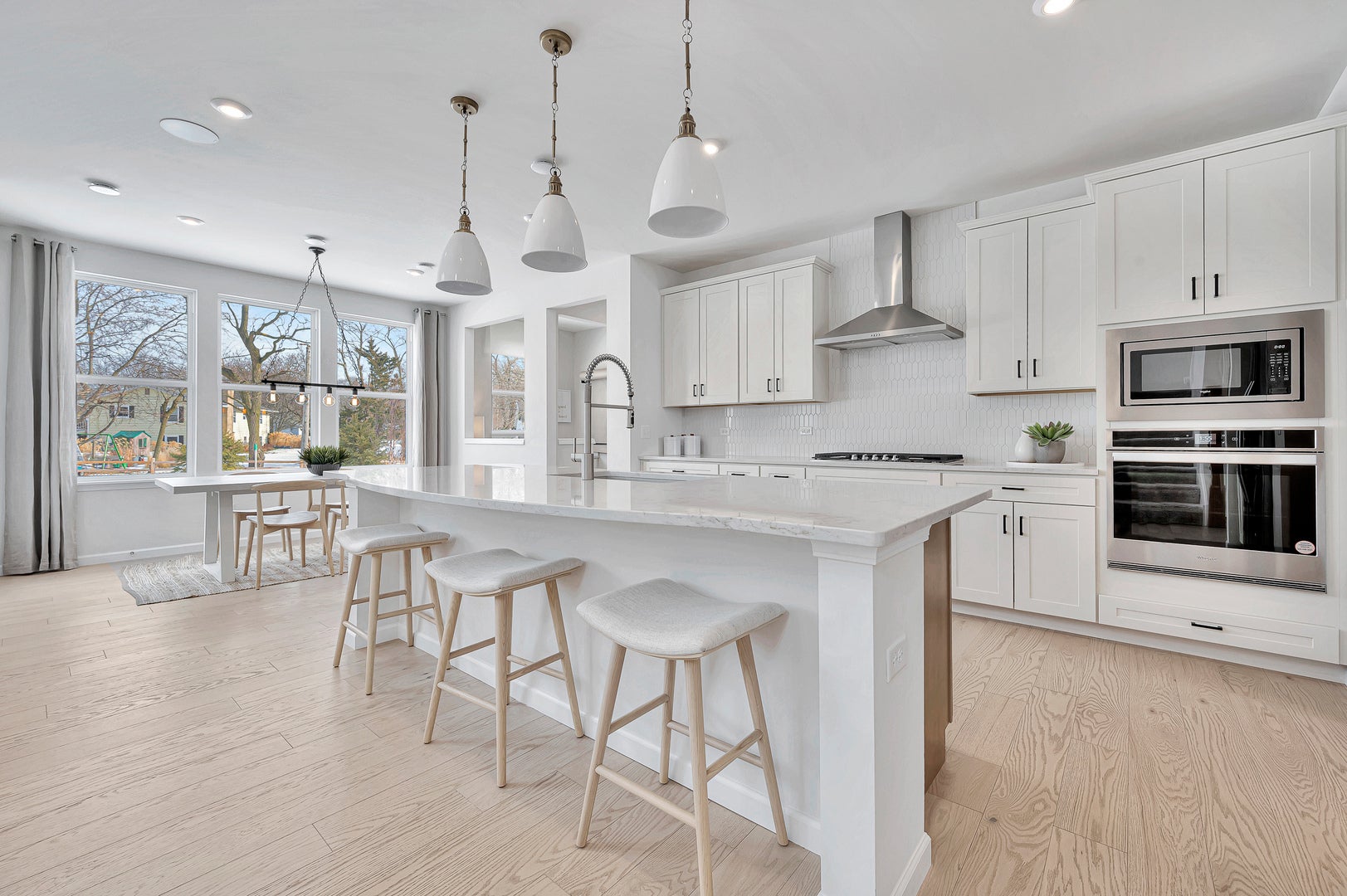2552 Mallet Court