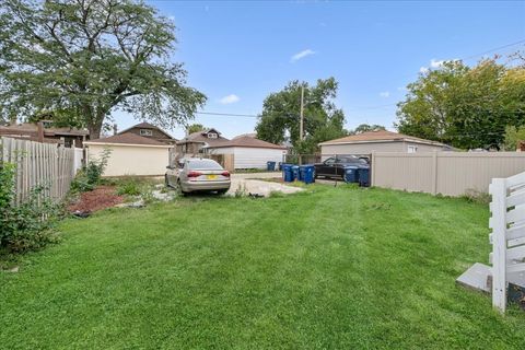 Tiny photo for 2016 S 10th Avenue, Maywood, IL 60153 (MLS # 12493884)
