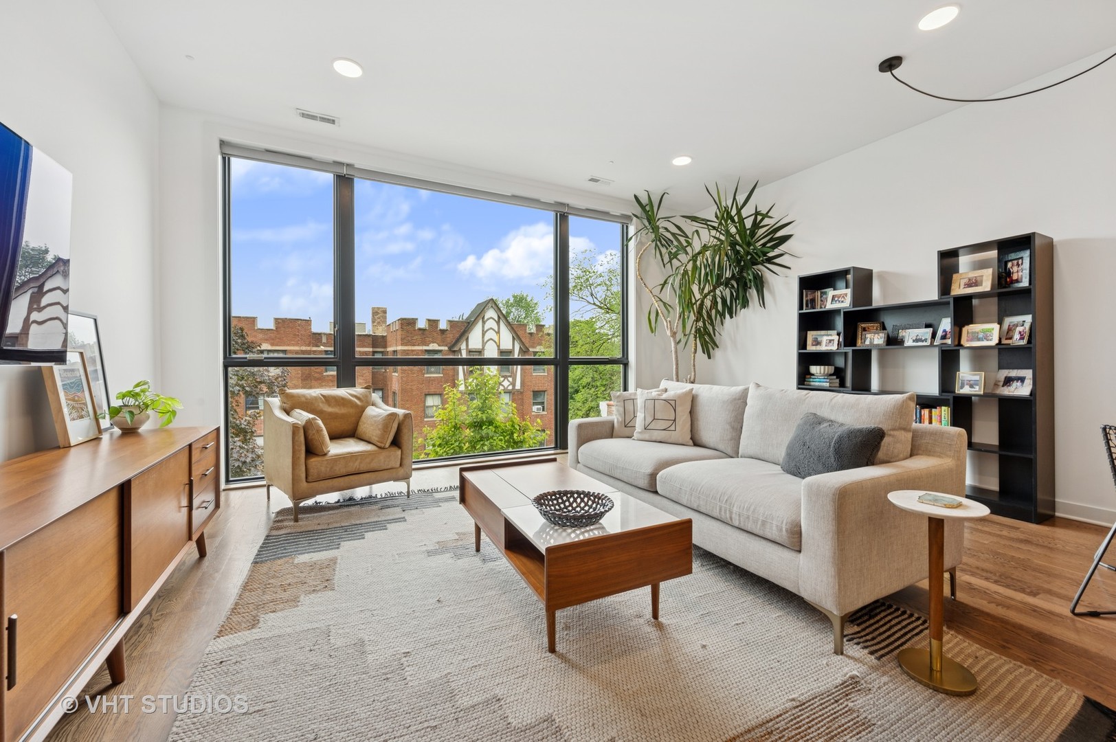 2125 N Mozart Street 3
