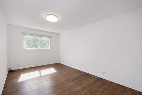 Tiny photo for 1721 N wilshire Drive, Arlington Heights, IL 60004 (MLS # 12697233)