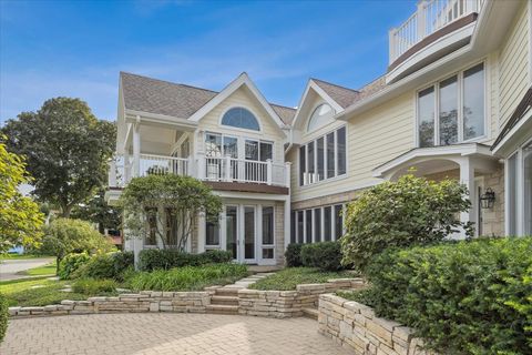Tiny photo for 331 Sheridan Road, Winnetka, IL 60093 (MLS # 12490342)