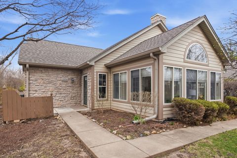 Tiny photo for 1959 Timberview Drive, Joliet, IL 60431 (MLS # 12603059)