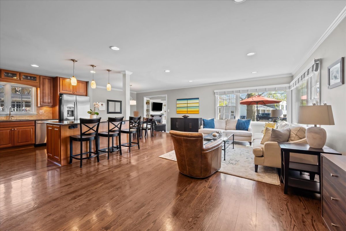 927 Holly Court