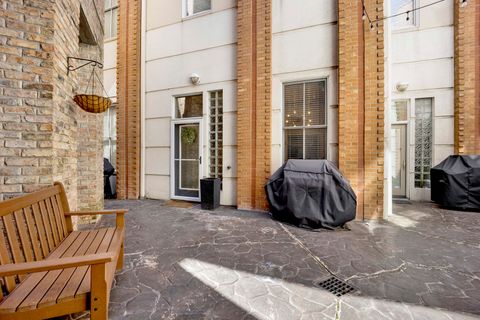 Tiny photo for 1235 W George Street #110, Chicago, IL 60657 (MLS # 12613053)