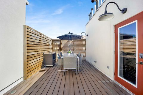 Tiny photo for 1235 W George Street #110, Chicago, IL 60657 (MLS # 12613053)