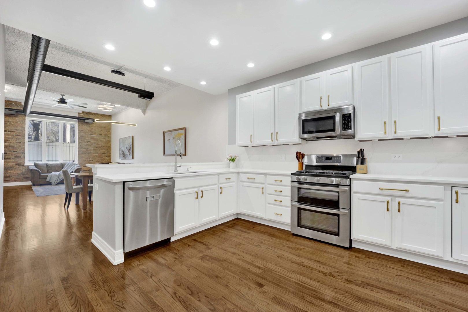 1235 W George Street 110