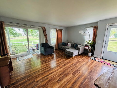 Tiny photo for 1800 N Vermont Drive #1800, Elk Grove Village, IL 60007 (MLS # 12761378)