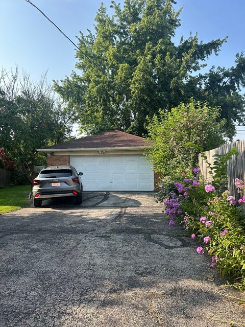 Tiny photo for 10850 Claridge Avenue, Westchester, IL 60154 (MLS # 12653886)