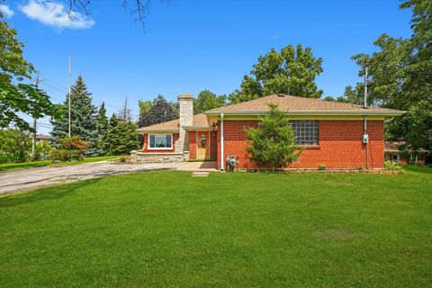 Tiny photo for 2N101 Glen Ellyn Road, Glendale Heights, IL 60139 (MLS # 12439421)