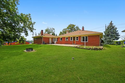 Tiny photo for 2N101 Glen Ellyn Road, Glendale Heights, IL 60139 (MLS # 12439421)