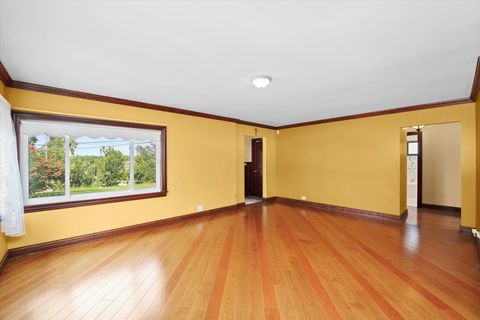 Tiny photo for 2N101 Glen Ellyn Road, Glendale Heights, IL 60139 (MLS # 12439421)