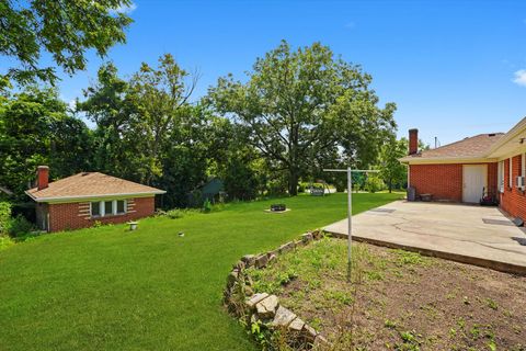 Tiny photo for 2N101 Glen Ellyn Road, Glendale Heights, IL 60139 (MLS # 12439421)