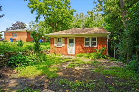 Tiny photo for 2N101 Glen Ellyn Road, Glendale Heights, IL 60139 (MLS # 12439421)
