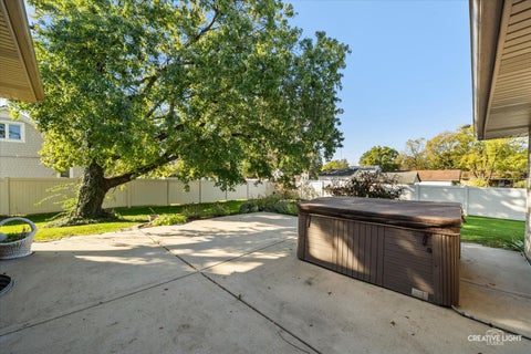 Tiny photo for 8300 S 84th Court, Hickory Hills, IL 60457 (MLS # 12784356)
