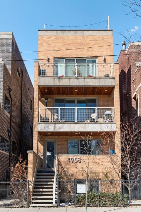 Photo of 4958 N Western Avenue #2, Chicago, IL 60625 (MLS # 12595967)