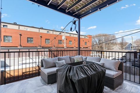 Tiny photo for 4958 N Western Avenue #2, Chicago, IL 60625 (MLS # 12595967)