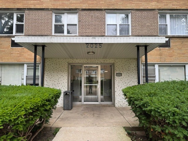 2025 W Granville Avenue 114