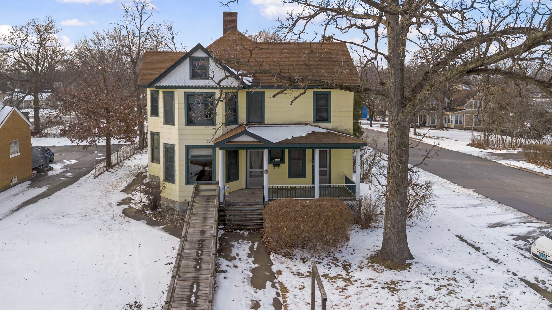 1322 Main Street