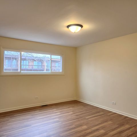 Tiny photo for 525 Glenshire Lane #0, Glenview, IL 60025 (MLS # 12622311)