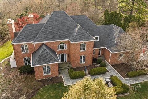 Tiny photo for 825 PERSIMMON Drive, St. Charles, IL 60174 (MLS # 12602458)