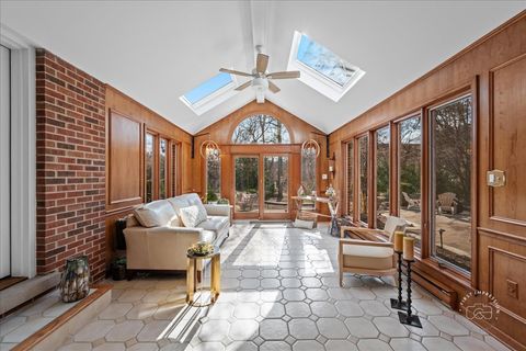 Tiny photo for 825 PERSIMMON Drive, St. Charles, IL 60174 (MLS # 12602458)