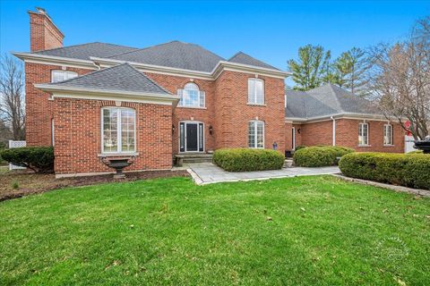 Tiny photo for 825 PERSIMMON Drive, St. Charles, IL 60174 (MLS # 12602458)