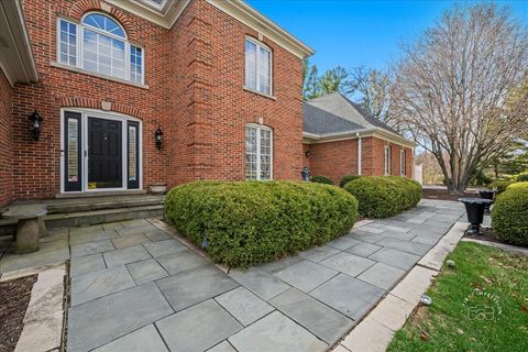 Tiny photo for 825 PERSIMMON Drive, St. Charles, IL 60174 (MLS # 12602458)