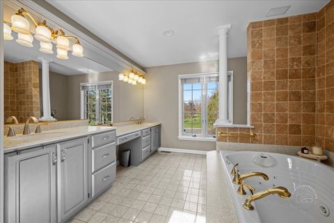 Tiny photo for 825 PERSIMMON Drive, St. Charles, IL 60174 (MLS # 12602458)