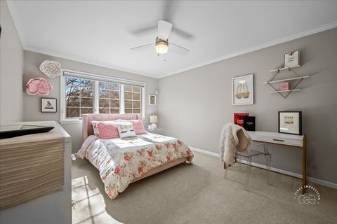 Tiny photo for 825 PERSIMMON Drive, St. Charles, IL 60174 (MLS # 12602458)