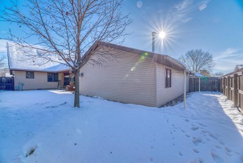 Tiny photo for 2402 Chestnut Lane, Morris, IL 60450 (MLS # 12529086)