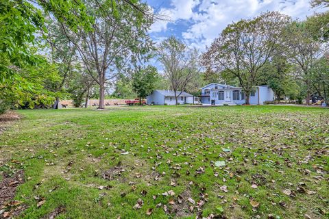 Tiny photo for 18838 W Hickory Street, Mundelein, IL 60060 (MLS # 12481650)