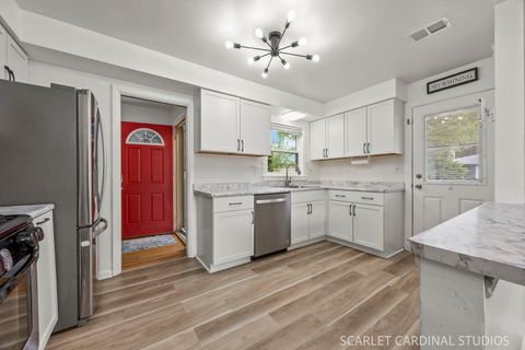 Tiny photo for 326 S Chase Avenue, Lombard, IL 60148 (MLS # 12637759)