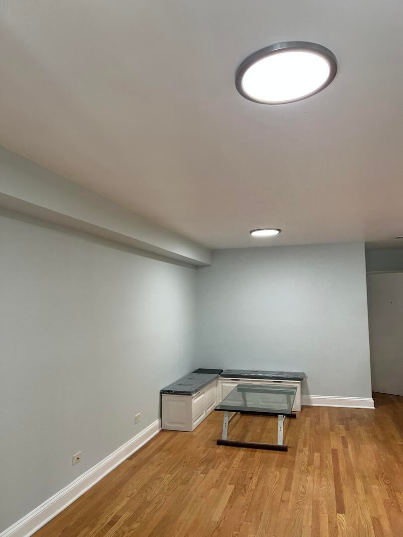 2036 N Larrabee St Street 8106