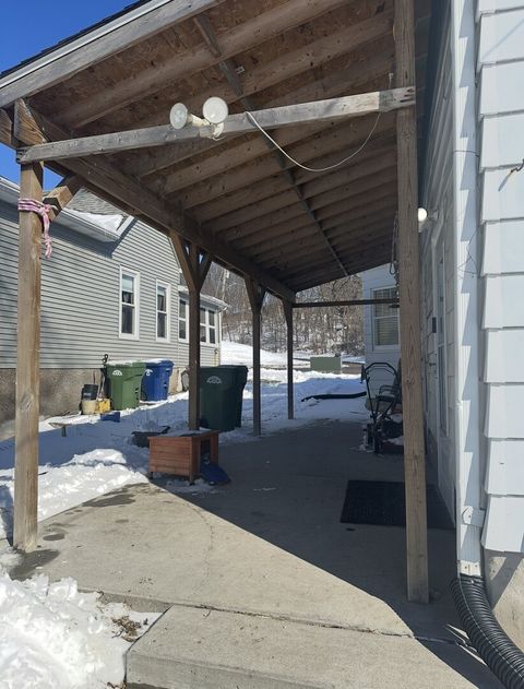 Tiny photo for 747 1st Avenue, Clinton, IA 52732 (MLS # 12595503)