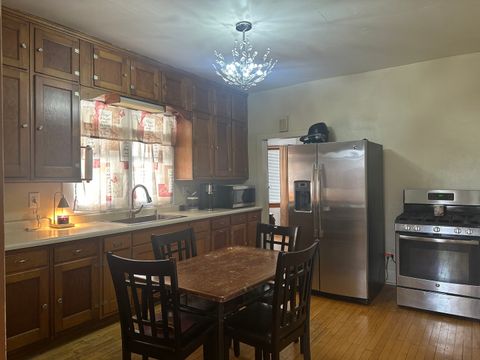 Tiny photo for 747 1st Avenue, Clinton, IA 52732 (MLS # 12595503)