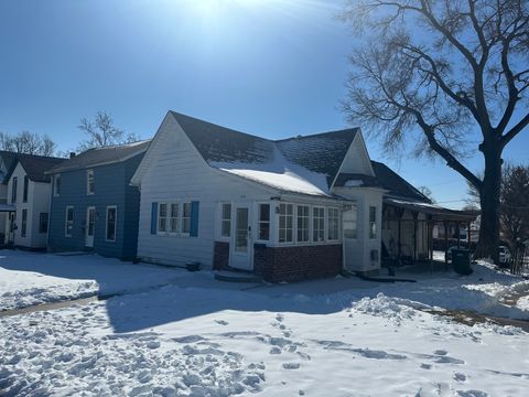 Photo of 747 1st Avenue, Clinton, IA 52732 (MLS # 12595503)